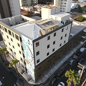 La Hotel Votuporanga